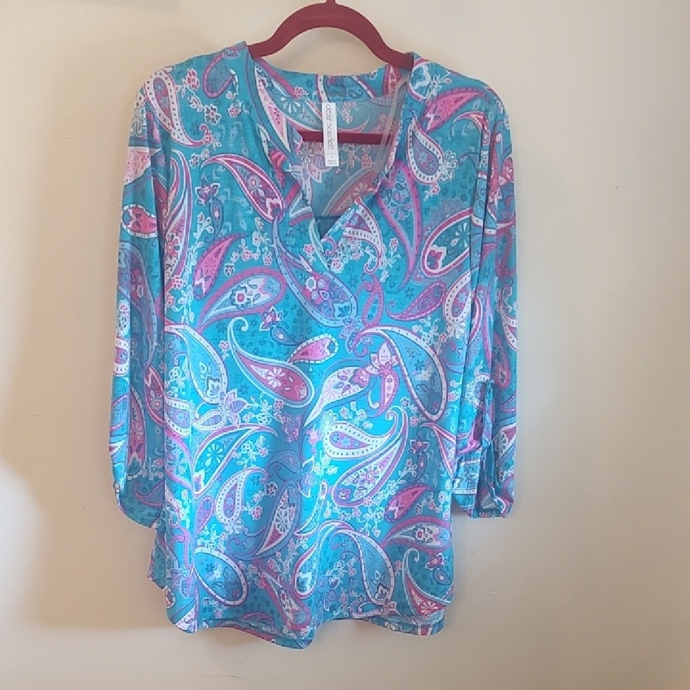 Light Blue Paisley V-Neck Women's Top